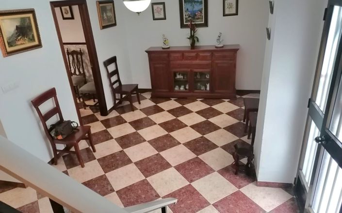 Image No.12-3 Bed House for sale