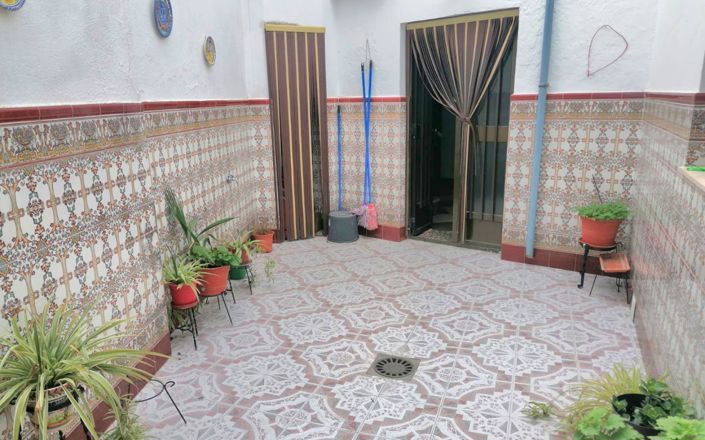 Image No.16-3 Bed House for sale