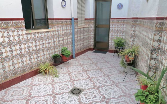 Image No.2-3 Bed House for sale