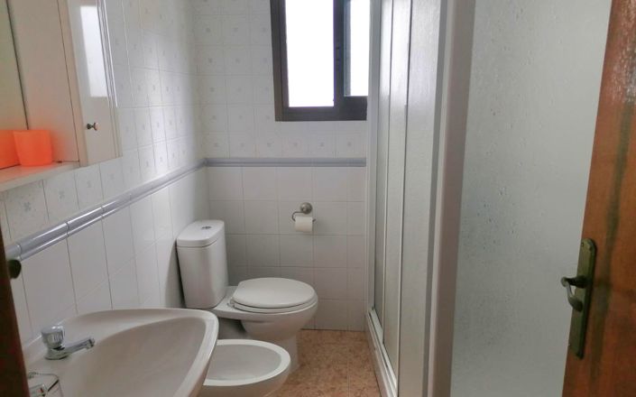 Image No.20-3 Bed House for sale