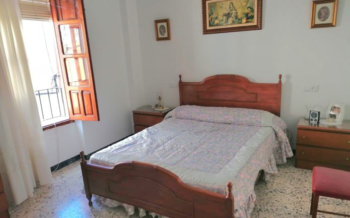 Image No.22-3 Bed House for sale