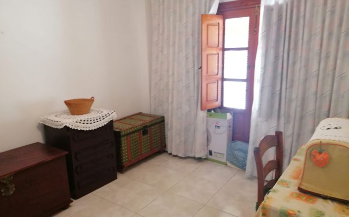 Image No.24-3 Bed House for sale