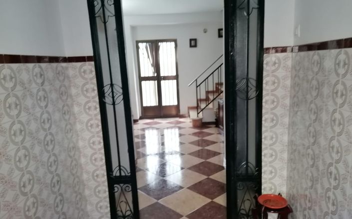 Image No.3-3 Bed House for sale