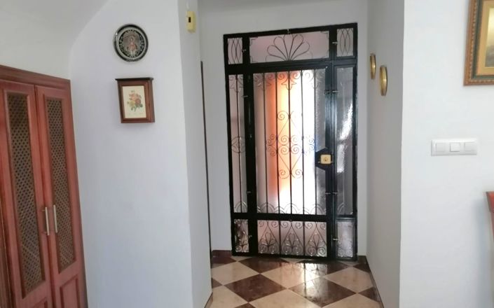 Image No.4-3 Bed House for sale