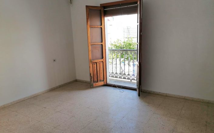 Image No.20-5 Bed House for sale