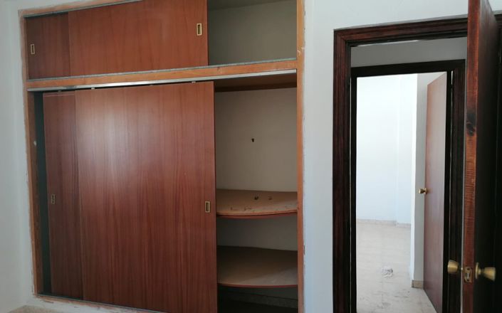 Image No.22-5 Bed House for sale