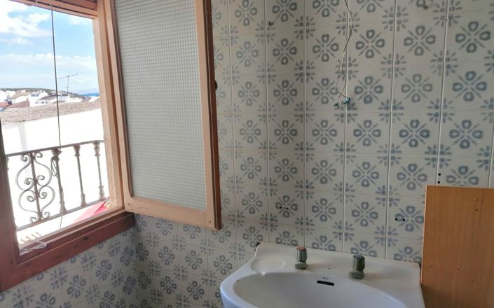 Image No.25-5 Bed House for sale