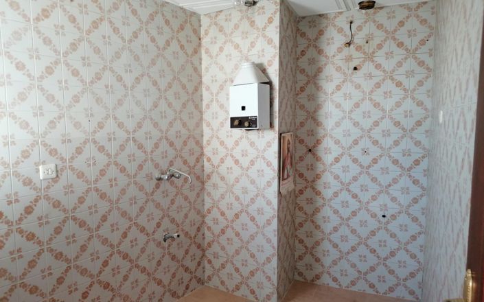 Image No.9-5 Bed House for sale