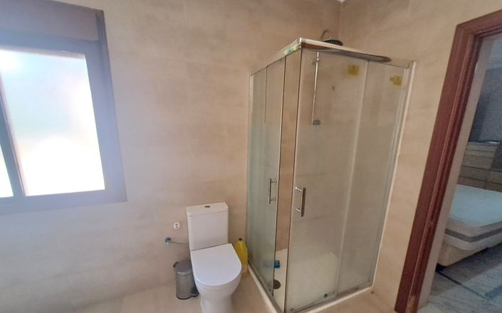 Image No.46-5 Bed House for sale