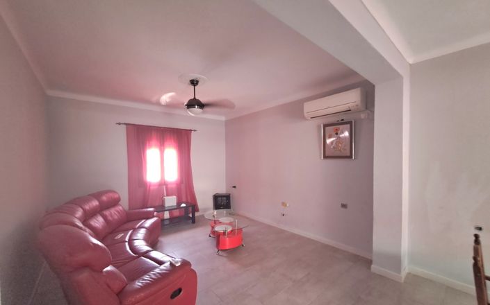 Image No.6-5 Bed House for sale