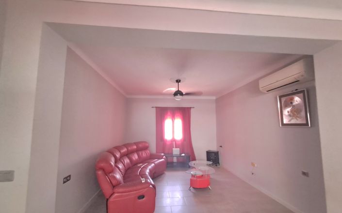 Image No.7-5 Bed House for sale