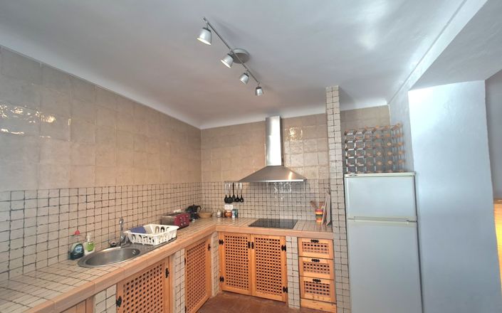 Image No.10-3 Bed House for sale