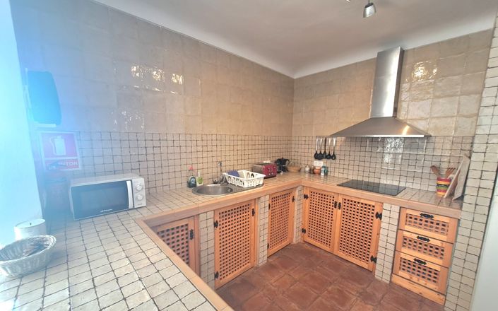 Image No.11-3 Bed House for sale