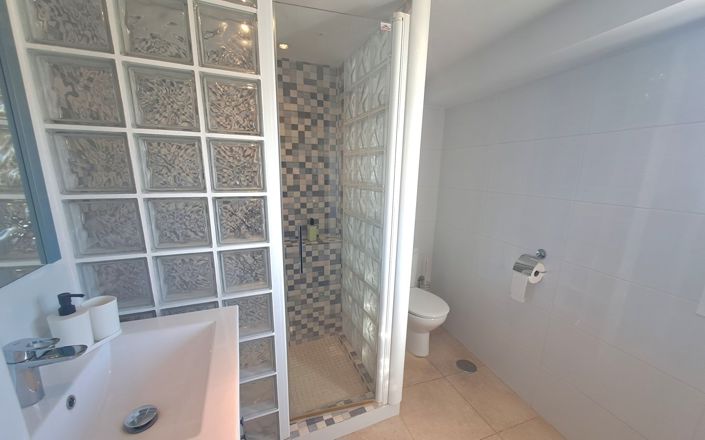 Image No.12-3 Bed House for sale