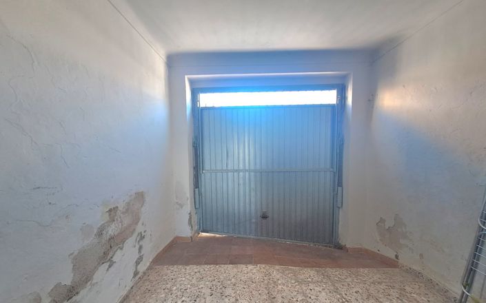 Image No.15-3 Bed House for sale