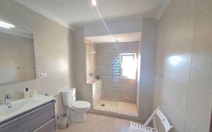 Image No.22-3 Bed House for sale