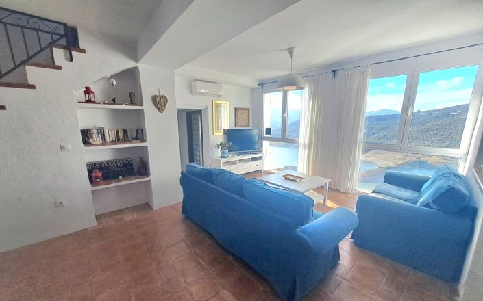 Image No.6-3 Bed House for sale