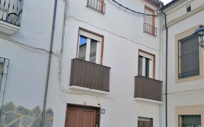 Image No.3-5 Bed House for sale