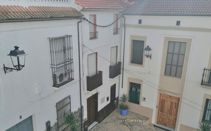 Image No.35-5 Bed House for sale