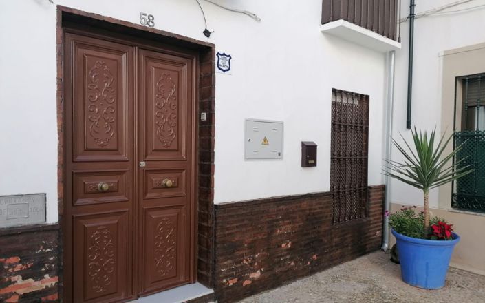 Image No.4-5 Bed House for sale