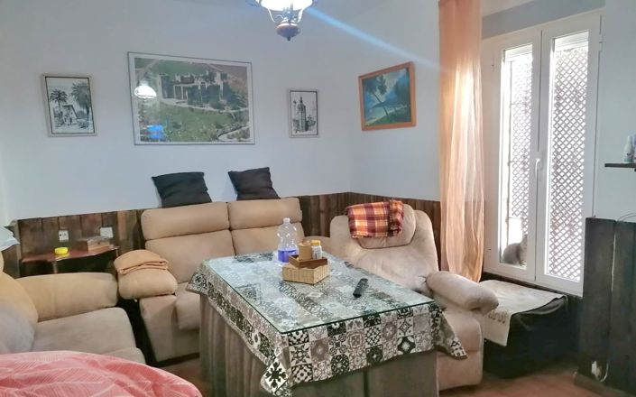 Image No.6-5 Bed House for sale