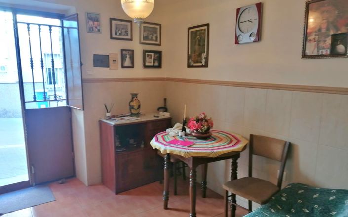 Image No.3-2 Bed House for sale