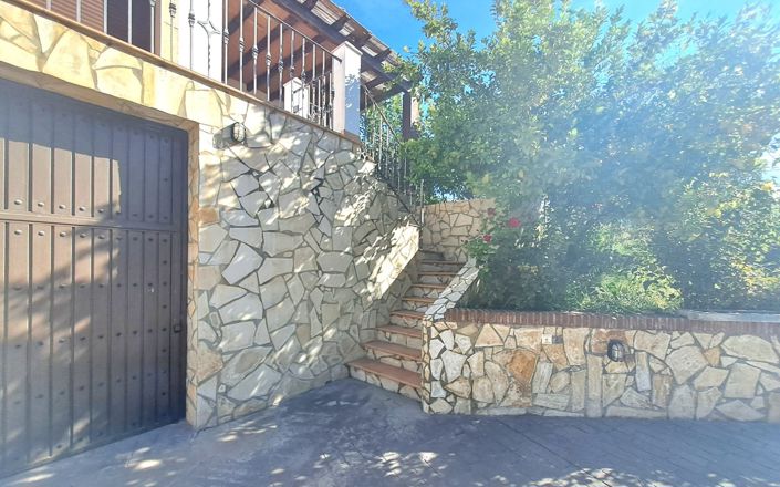 Image No.13-4 Bed House for sale