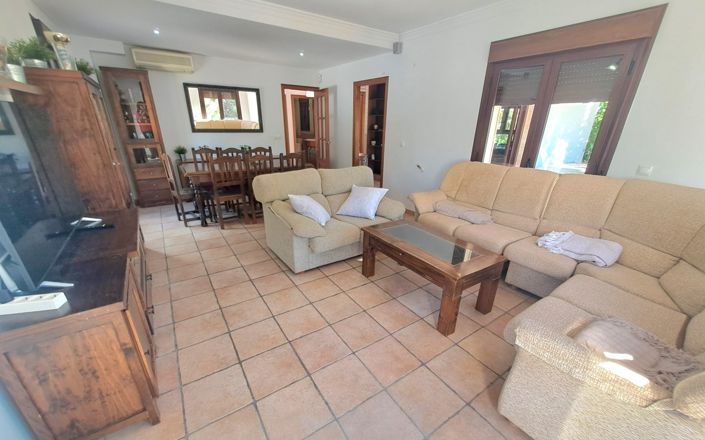 Image No.31-4 Bed House for sale