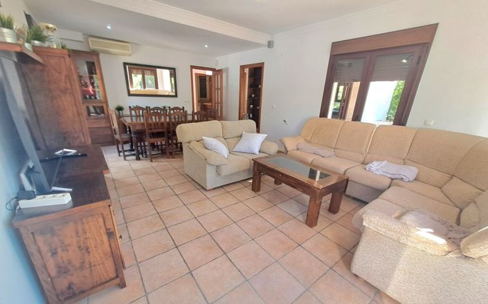 Image No.32-4 Bed House for sale