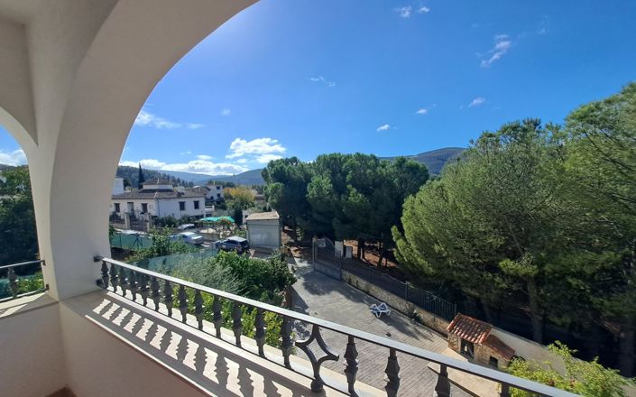 Image No.38-4 Bed House for sale