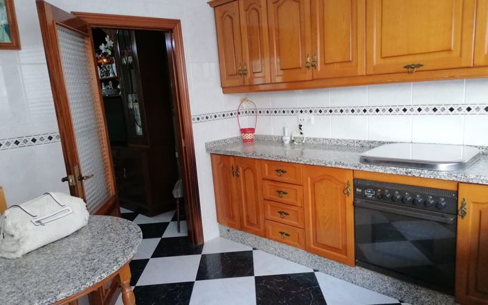 Image No.15-5 Bed House for sale