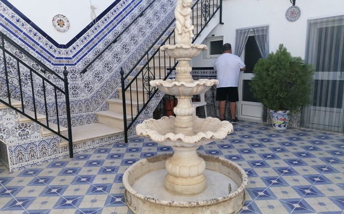 Image No.20-5 Bed House for sale