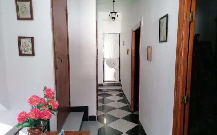 Image No.32-5 Bed House for sale