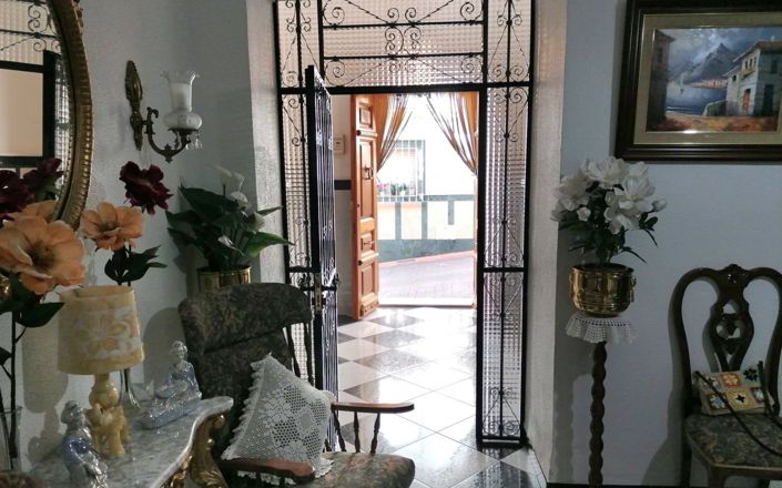 Image No.4-5 Bed House for sale