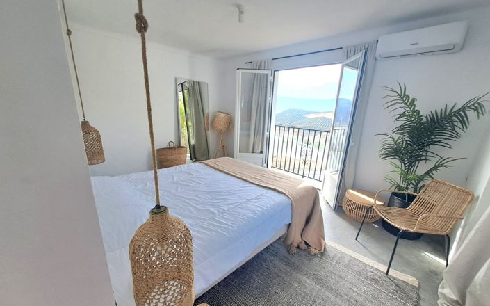 Image No.42-3 Bed House for sale