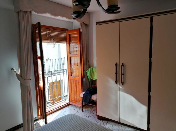 Image No.19-3 Bed House for sale