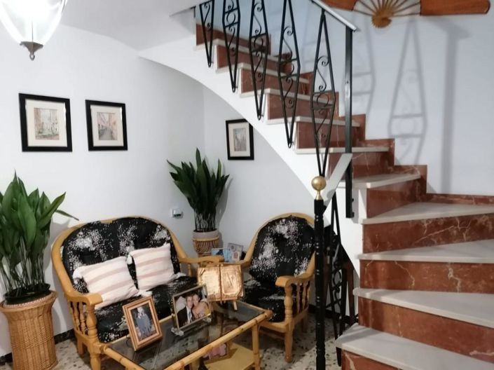 Image No.3-3 Bed House for sale