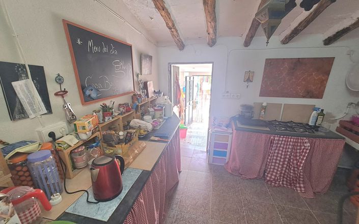 Image No.8-3 Bed House for sale