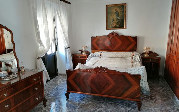 Image No.26-3 Bed House for sale