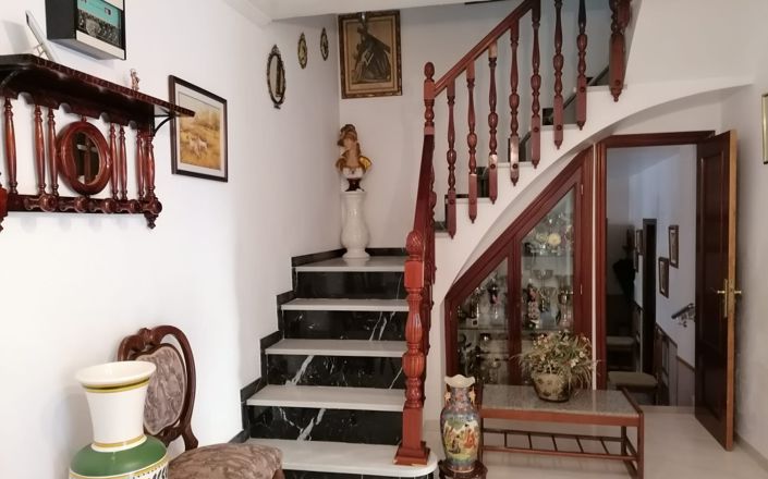 Image No.3-3 Bed House for sale