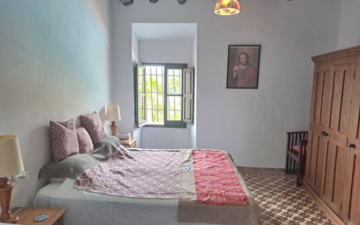 Image No.39-5 Bed House for sale