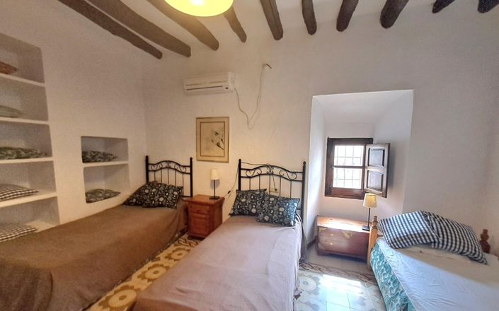 Image No.49-5 Bed House for sale