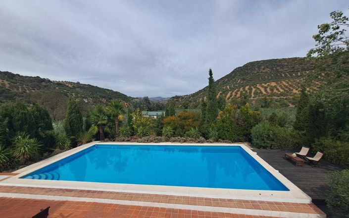 Image No.5-5 Bed House for sale