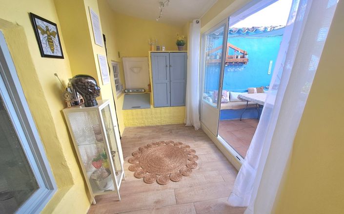 Image No.17-3 Bed House for sale