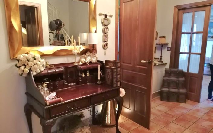 Image No.3-5 Bed House for sale