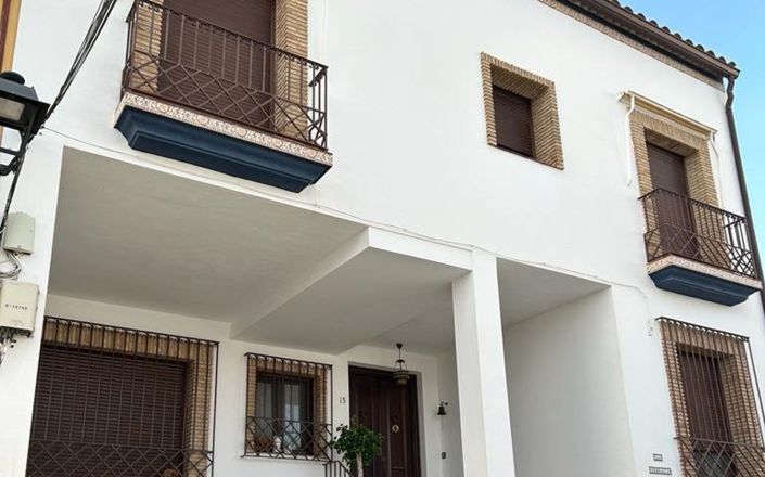 Image No.32-5 Bed House for sale