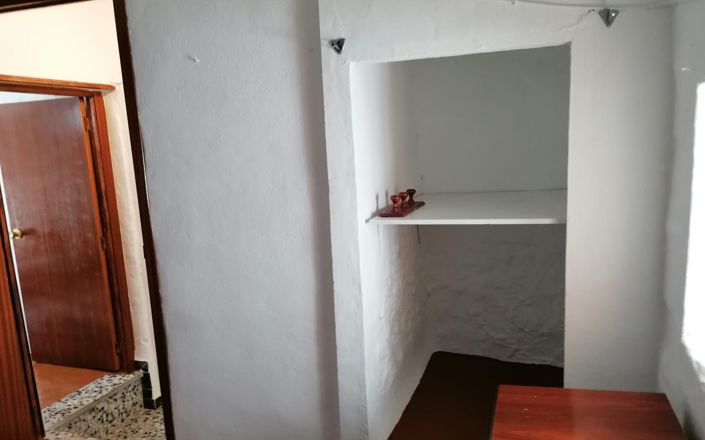 Image No.23-3 Bed House for sale