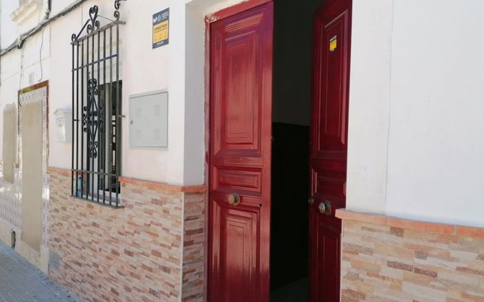 Image No.2-4 Bed House for sale