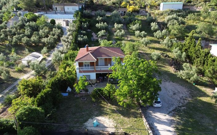 Image No.1-5 Bed House for sale
