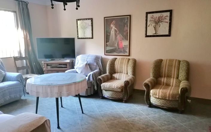 Image No.17-5 Bed House for sale